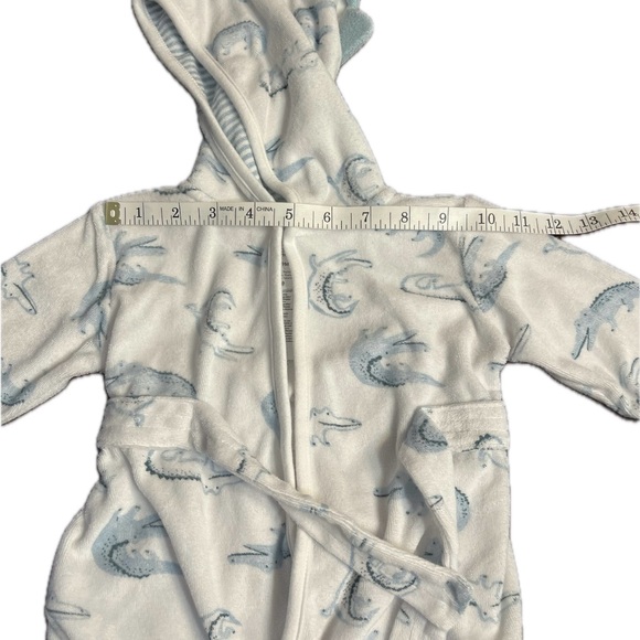 Baby robe alligators hoodie Just One You Carter’s size 0-9M - Picture 5 of 10